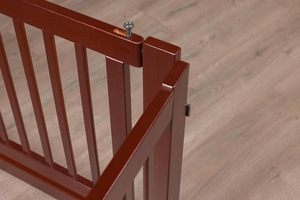 Precio bajo de fábrica Muebles para mascotas 3 paneles Valla para mascotas Puerta de madera independiente para mascotas Puerta retráctil para perros con una puerta - Product Image 6