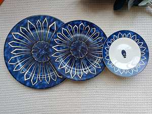 Juego de 3 platos de porcelana fina con estampado geométrico azul y blanco para servir, decoración para cenas y fiestas en el hogar. - Product Image 6