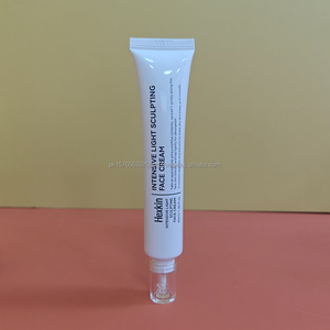Crema Hidratante Escultórica Coreana con ADN de Salmón PDRN y 8 Péptidos, Mejora la Piel Flácida y Opaca, para Todo Tipo de Piel - Product Image 5