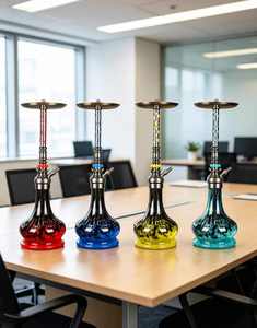 Cachimba de Vidrio de Colores Moderna con Base Metálica para Exhibición en Bares y Salones - Product Image 1