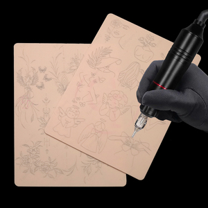 ออกแบบใหม่สองด้าน Pre-stenciled ลายเล็กๆสักฝึกผิวซิลิโคนสักการฝึกอบรม Pad สําหรับศิลปินสักเริ่มต้น