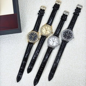 Montre à quartz étanche pour femme avec lunette en cristal de luxe, cadran champagne, boîtier doré, bracelet en cuir noir, montre élégante pour robe - Product Image 6