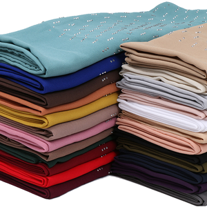 Hijab en mousseline de crêpe plissée de luxe en gros, imprimé uni <span class=keywords><strong>dégradé</strong></span>, <span class=keywords><strong>carré</strong></span>, premium, lourd, froissé, à bulles - Product Image 1