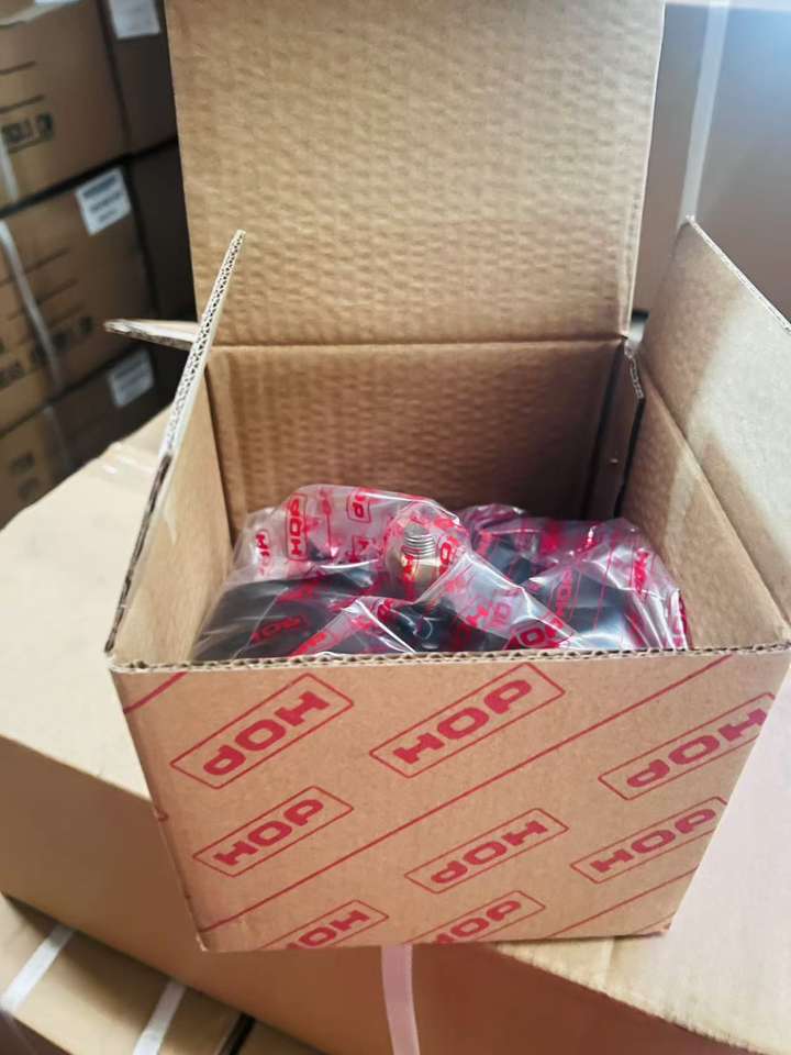 High-quality Engine Mounts for Hino Trucks - Durable & Reliable