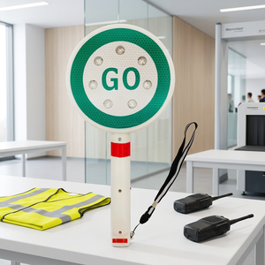 Bâton de signalisation LED portable, lumière rouge et verte, signal d'arrêt et de départ, lampe torche d'avertissement pour utilisation routière - Product Image 1