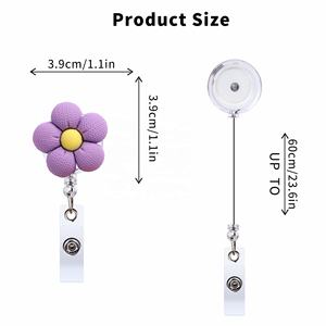 Porte-badge rétractable personnalisé à thème floral créatif en caoutchouc souple, avec boucle à tirage facile, vente chaude transfrontalière - Product Image 2