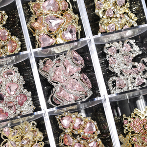 Ensembles de breloques pour ongles 3D grande quantité Conceptions d'ongles pour la Saint-Valentin Décors pour ongles série rose pour dame - Product Image 6