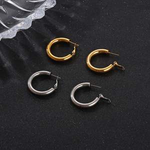 ต่างหูวงกลมสีทอง ต่างหูห่วงวงกลมใหญ่สแตนเลส ของขวัญสำหรับผู้หญิง - Product Image 4