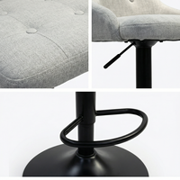 Tabouret de bar moderne au design esthétique commercial, en tissu crème, ergonomique, avec levage libre et repose-pieds stable, pour hôtel et bar à domicile