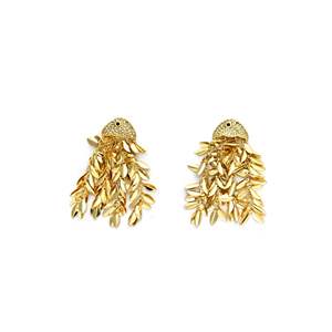 Pendientes de Moda con Baño de Oro PVD, Acero Inoxidable 316L, Diseño de Hoja Resistente y Sostenible - Product Image 1