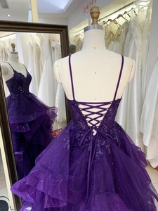 Abito da sera da fabbrica 2026, nuovo abito da ballo viola con volant, scollo a V, allacciatura posteriore, <span class=keywords><strong>per</strong></span> feste di ballo e serate eleganti da <span class=keywords><strong>donna</strong></span> e ragazza - Product Image 5