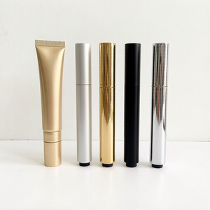 Lápiz Voluminizador <span class=keywords><strong>de</strong></span> <span class=keywords><strong>Labios</strong></span> <span class=keywords><strong>con</strong></span> Colágeno - Vegano, Hidratante, Efecto Duradero <span class=keywords><strong>de</strong></span> 10-15 Minutos, Maquillaje Brillante Pigmentado <span class=keywords><strong>con</strong></span> Ácido Hialurónico - Product Image 4