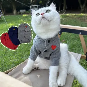 Sweter rajut anjing dan kucing merek mewah Fashion nyaman musim gugur dan musim dingin pakaian kardigan anjing kucing anak anjing hangat