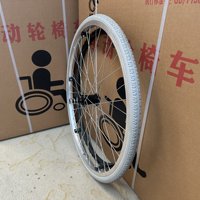 Le pneu pneumatique solide de 24 pouces comprend un roulement de roue avec des accessoires de collection faciles à vis pour fauteuil roulant manuel Livraison gratuite