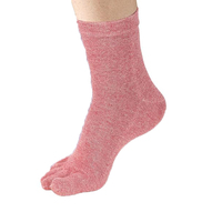 Vente en gros Chaussettes de randonnée en laine mérinos de haute qualité unisexes avec 5 orteils Logo personnalisé sur les poignets et le bas