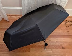 Mini parapluie portable 5 plis avec baleines en alliage, logo personnalisé, double usage soleil et pluie, protection UV, couleur personnalisable - Product Image 2