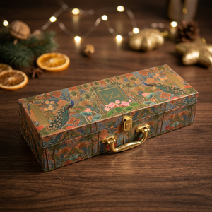 Caja de Regalo Artesanal de Resina Premium para Frutos Secos, 17x5x3.5 Pulgadas, con 4 Frascos, Tela Satén, Diseño Artístico con Patrón Animal Pintado a Mano - Product Image 3