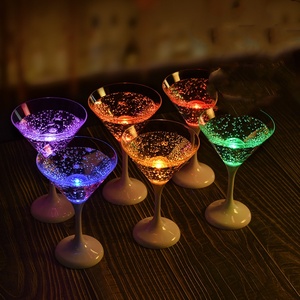 Flûtes à champagne personnalisées avec logo, verres à vin lumineux à LED à induction de qualité alimentaire pour fêtes et mariages - Product Image 6