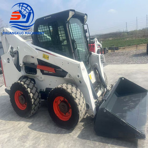 Cargadora Compacta Usada A770 de Alta Calidad y Bien Mantenida, con Tracción en las Cuatro Ruedas, Pocas Horas de Uso, Máquina Original de EE. UU. con Servicio de Envío Global - Product Image 2