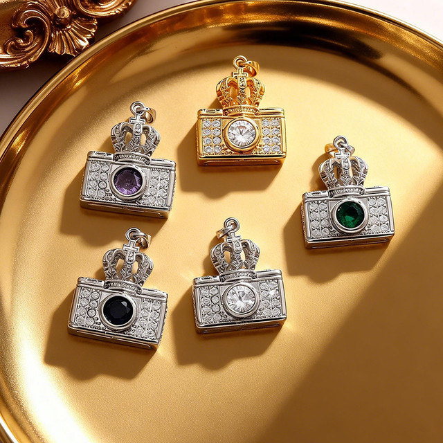 Vintage CZ Paved Camera Pendant Crown Camera Zircon Brass Charm DIY Jewelry Accessories for Unique Necklace and Bracelet Designs