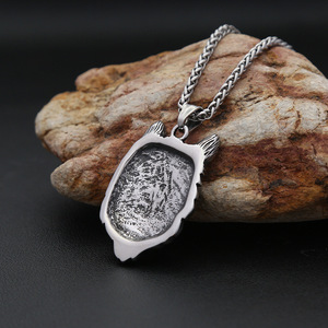 Yunnique – collier avec pendentif tête de loup en acier inoxydable, accessoire de bijoux à chaîne pour hommes, à la mode - Product Image 2