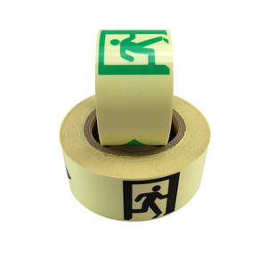 Vente en gros de <span class=keywords><strong>bandes</strong></span> réfléchissantes photoluminescentes auto-adhésives personnalisées en PVC <span class=keywords><strong>Bandes</strong></span> de sécurité industrielles robustes certifiées ISO pour escaliers - Product Image 3