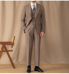 High Quality Slim Men's Solid Color Groom Wedding Business 3 Piece <strong>Suit</strong> Set Two Vents Peaked Lapel <strong>Suit</strong> Set For Men - Product Image 2