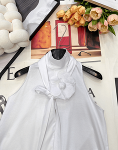 Blusa sin Mangas con Cuello Alto para Mujer, Top con Cuello de Lazo y Acento Floral 3D, Ropa Casual Elegante para Oficina y Salidas Diarias - Product Image 4