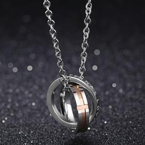 Modische Zirkon-Paar-Halskette aus Edelstahl mit Buchstabenanhänger für Damen und Herren, Kristall-Hochzeits-Doppelring-Kette, Schmuckanhänger - Product Image 5
