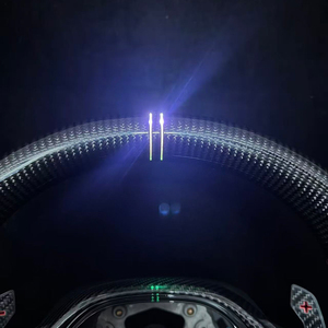 Volante de Fibra de Carbono con Iluminación Lateral RGB Estándar para CS, Personalizable con Cuero Perforado - Product Image 3