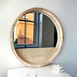 Espejo de pared redondo con marco de madera y tejido de ratán, diseño decorativo bohemio hecho a mano, muy vendido. - Product Image 1