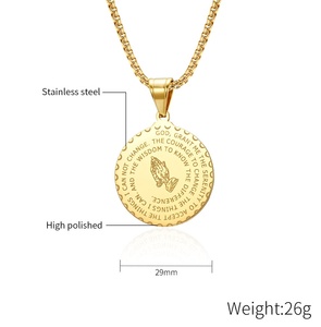 Collier chrétien plaqué <span class=keywords><strong>or</strong></span> PVD 18 carats pendentif <span class=keywords><strong>médaille</strong></span> ronde en acier inoxydable avec <span class=keywords><strong>chaîne</strong></span> à maillons religieux de prière - Product Image 6