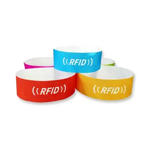 Gelang Kertas Tyvek Tahan Air Tanpa/dengan Opsi Chip RFID NFC UHF