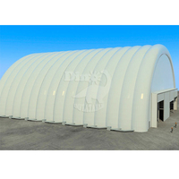 Hangar d'avion gonflable imperméable OEM/ODM, tente d'aéroport, entrepôt, bâtiment, taille personnalisable, gonflage par pompe électrique