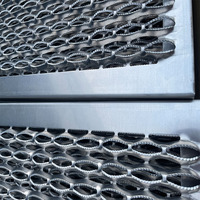 Marches d'escalier antidérapantes en grille métallique moderne avec planche perforée, galvanisées à chaud, motif crocodile, en aluminium