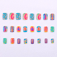 Ongles press-on de haute qualité en gros, faux ongles néon multicolores, imprimés floraux et abstraits peints à la main, faux ongles courts carrés