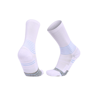 Chaussettes de sport en polyester et nylon tricotées, avec logo personnalisé, motif rayé imprimé numériquement, respirantes, anti-humidité, en maille, pour la course à pied