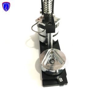 Nouveau produit : Machine à badges en forme de cœur, machine à badges manuelle à pression manuelle, <span class=keywords><strong>prix</strong></span> de la machine à badges - Product Image 2