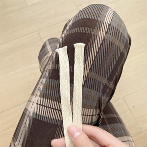Nouveau <span class=keywords><strong>pantalon</strong></span> décontracté d'été 2026 en soie glacée à <span class=keywords><strong>carreaux</strong></span> pour <span class=keywords><strong>femme</strong></span>, marron rétro, taille haute, coupe ample, jambe large, devant plat, longueur au sol - Product Image 6