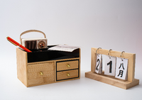 Armoire de rangement de luxe multi-niveaux en bambou et acrylique pour cosmétiques, bijoux et papeterie