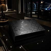 Boîte en papier laminé mat gaufré pliable de luxe, impression UV personnalisée du logo, boîte rigide pour cosmétiques et parfums avec insert en mousse EVA