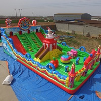 Structure gonflable commerciale de 8 x 15 m pour événements extérieurs, centre de jeux gonflable pour enfants, château gonflable avec toboggan