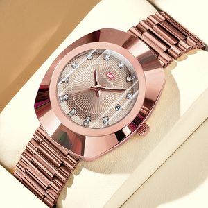 Reloj de Pulsera para Hombre, Diseño Ovalado en Tono Dorado, Decoración con Pedrería, Esfera con Diseño de Rayos de Sol, Movimiento de Cuarzo, Reloj de Lujo - Product Image 4