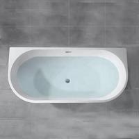 Baignoire autoportante en acrylique blanche avec fonctions de massage et de jacuzzi, design moderne pour salle de bain d'hôtel