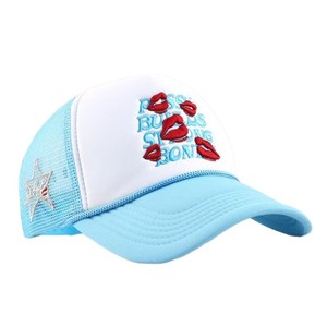 <span class=keywords><strong>Gorra</strong></span> de béisbol tipo camionero con letras multicolor personalizadas, de ala ancha, con malla, ajustable, color rojo labial, para protección solar, fabricante mayorista - Product Image 5