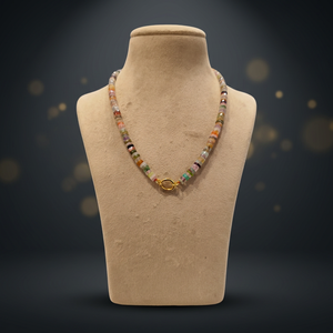 Collar de Piedras Preciosas Naturales Multicolores Hecho a Mano por SSringz, Gargantilla de Cristal Arcoíris para Mujer - Product Image 3