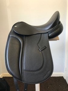 Silla de Montar de Doma de Cuero de Lujo al por Mayor con Asiento de Agarre Profundo, Acolchado Suave, Gullet Ajustable y Alta Durabilidad para Equitación - Product Image 4