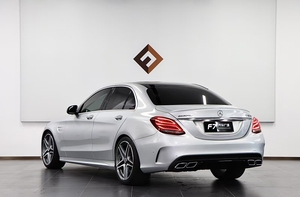 <span class=keywords><strong>Mercedes</strong></span>-Benz AMG C63 4.0T 476HP V8 Biturbo <span class=keywords><strong>Coupé</strong></span> <span class=keywords><strong>Sport</strong></span> Berline Classique LHD Biturbo <span class=keywords><strong>Sport</strong></span> Saloon d'<span class=keywords><strong>occasion</strong></span> de luxe 2017 - Product Image 3