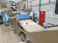 Machine de fabrication de gâteaux de riz soufflé par extrusion entièrement automatique à haute précision, avec support technique à distance PLC de haute qualité