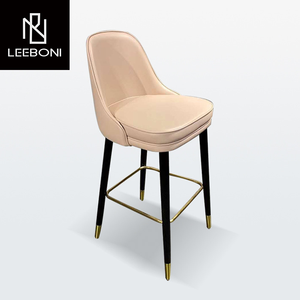 Taburete de <span class=keywords><strong>Bar</strong></span> de lujo de cuero tapizado moderno, sillas de altura de mostrador con 4 Patas de madera maciza, sillas de <span class=keywords><strong>bar</strong></span> para <span class=keywords><strong>restaurante</strong></span> y <span class=keywords><strong>bar</strong></span> - Product Image 2